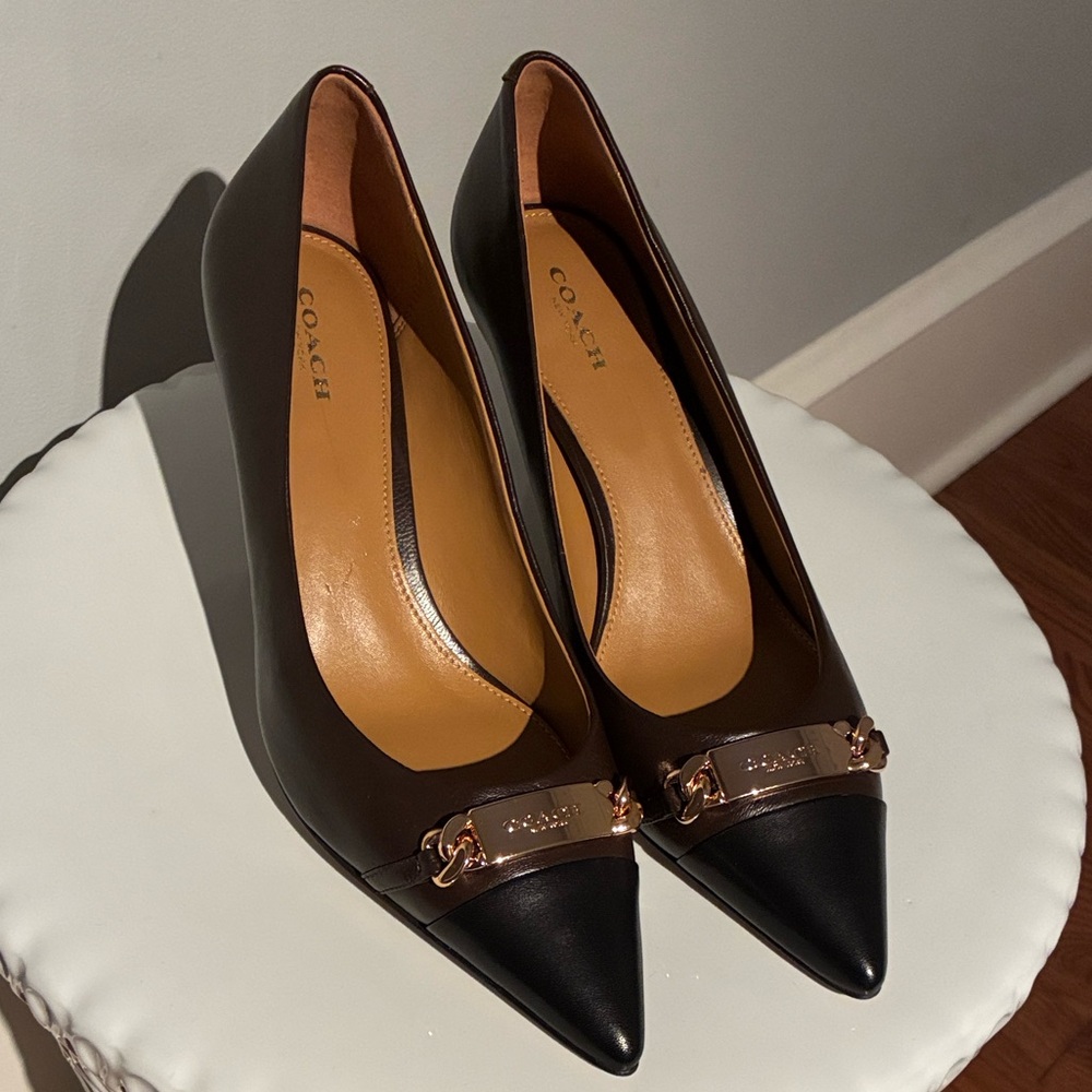 Coach Bowery Brown Leather Heels Size 9 with Gold Accents